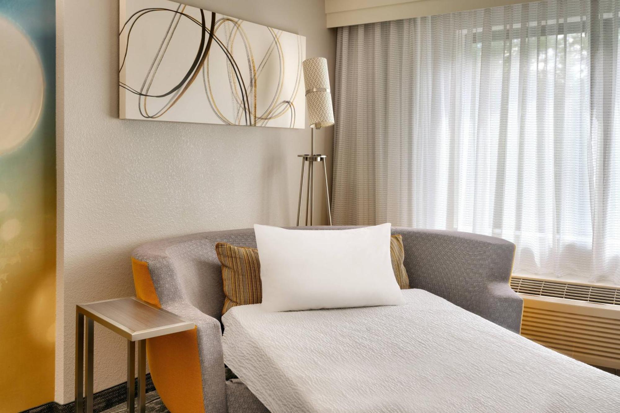 Courtyard By Marriott Charlotte Airport Loso Экстерьер фото