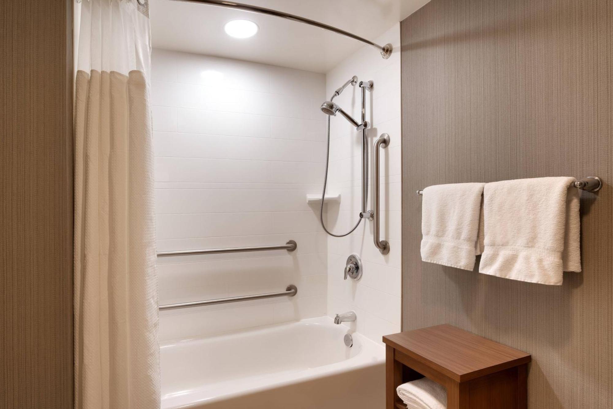 Courtyard By Marriott Charlotte Airport Loso Экстерьер фото