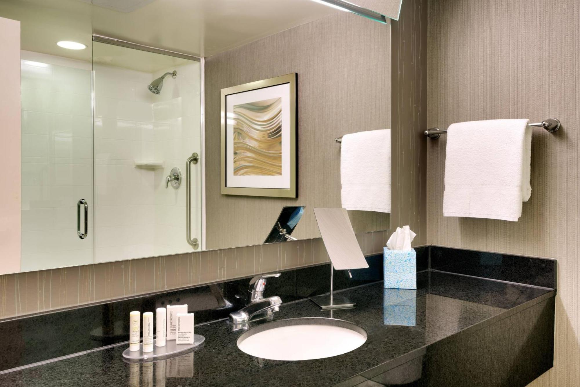 Courtyard By Marriott Charlotte Airport Loso Экстерьер фото