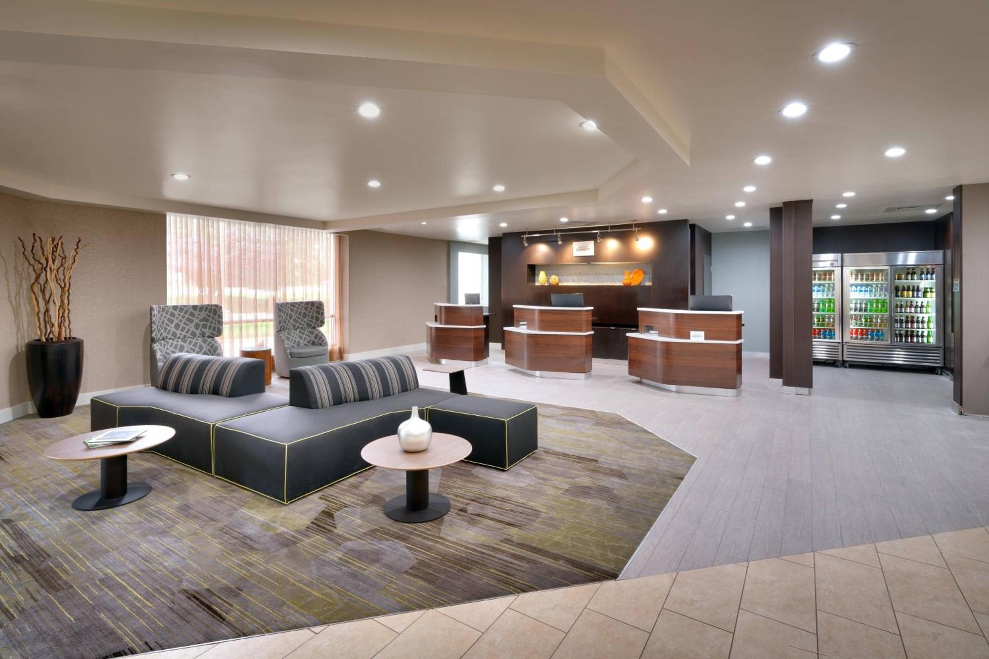 Courtyard By Marriott Charlotte Airport Loso Экстерьер фото