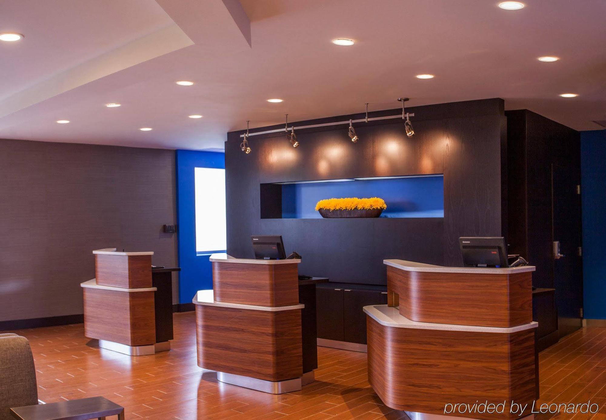 Courtyard By Marriott Charlotte Airport Loso Интерьер фото
