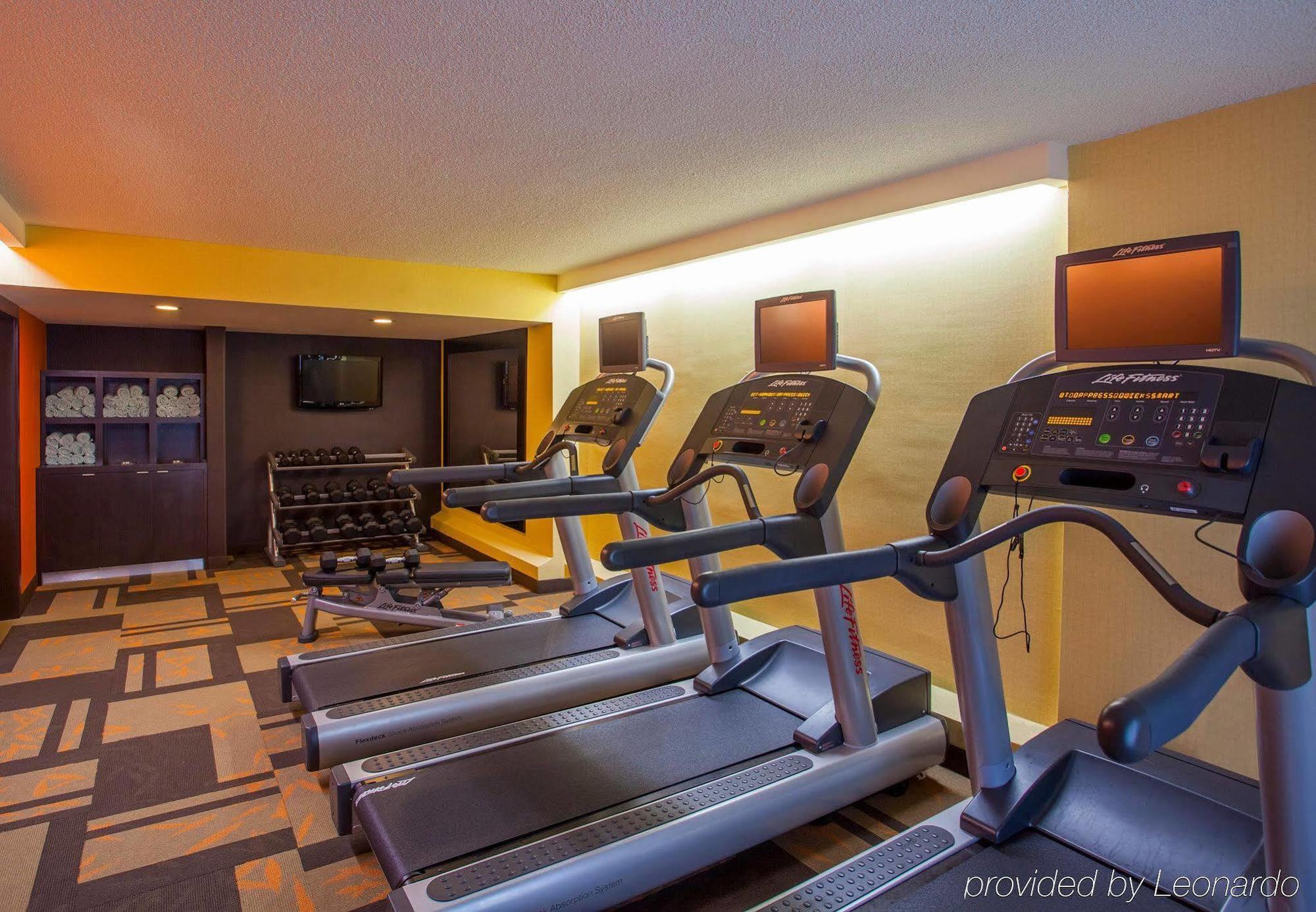 Courtyard By Marriott Charlotte Airport Loso Удобства фото